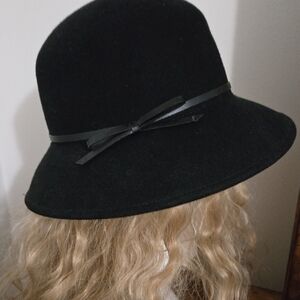 Classic Black Wide-Brim Wool Felt Hat with Bow